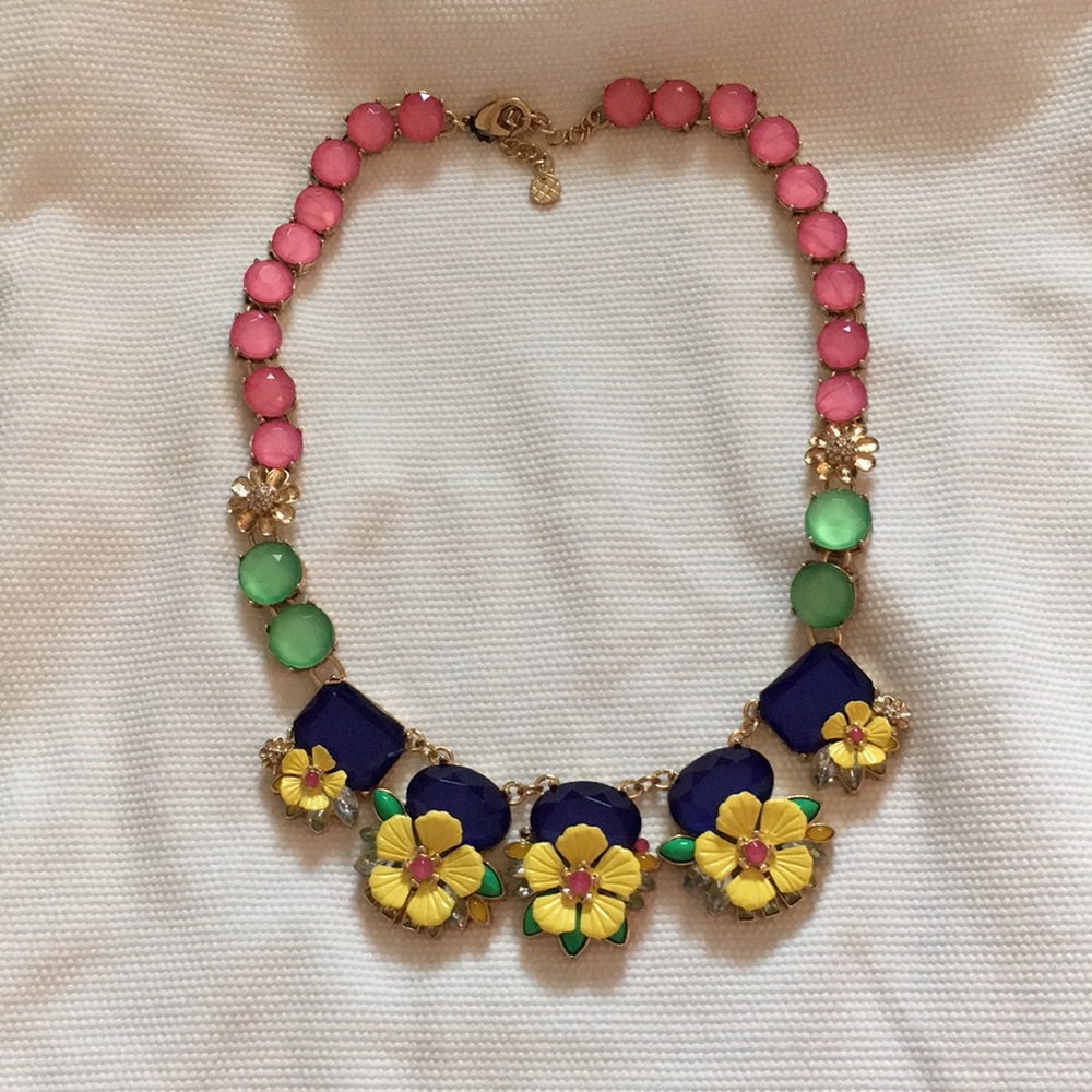 Statement floral necklace